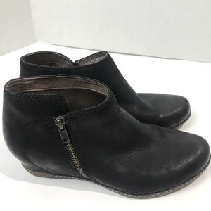 dansko leyla ankle boot